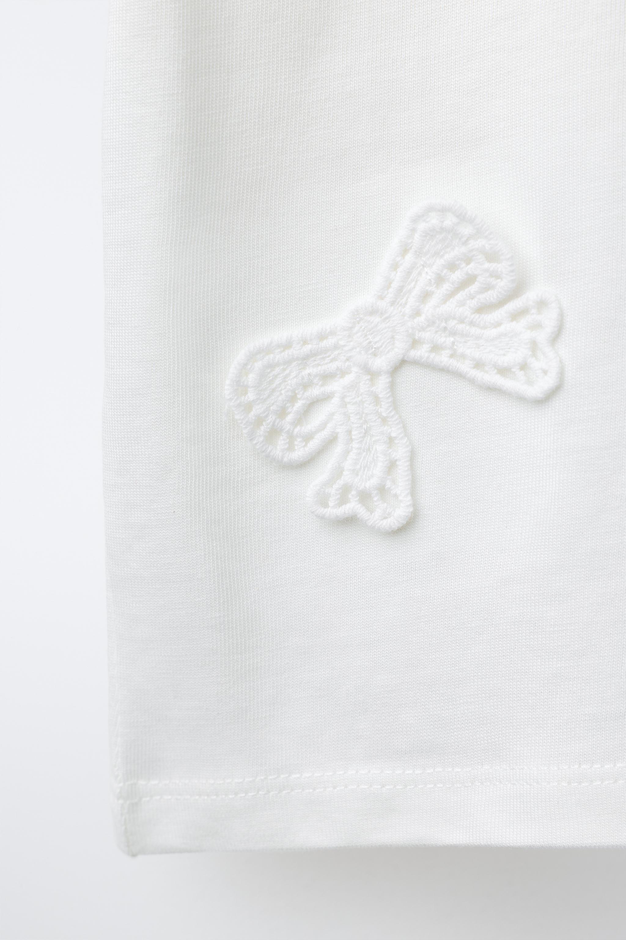 T-SHIRT LACETS CROCHET